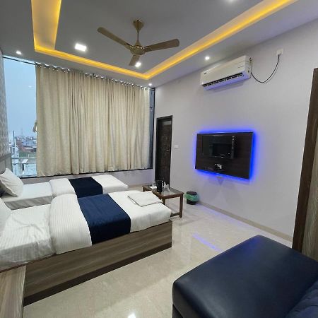 The Royal Palace Hotel 戈勒克布尔 外观 照片